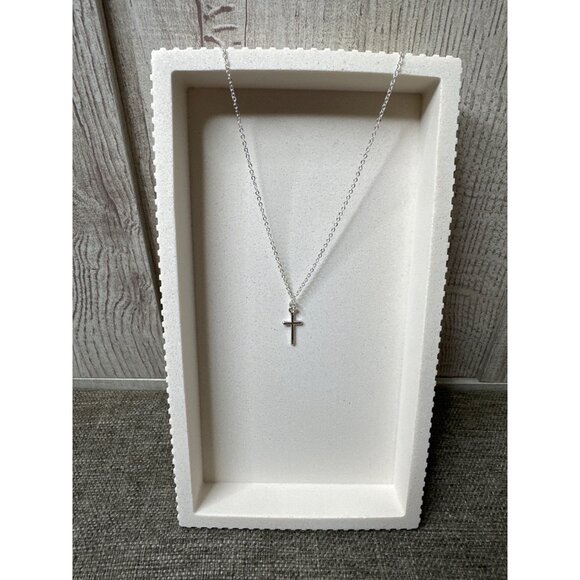 Cross Pendant Silver Tone Necklace with Delicate Chain Fashion Women Jewelry - Picture 2 of 5